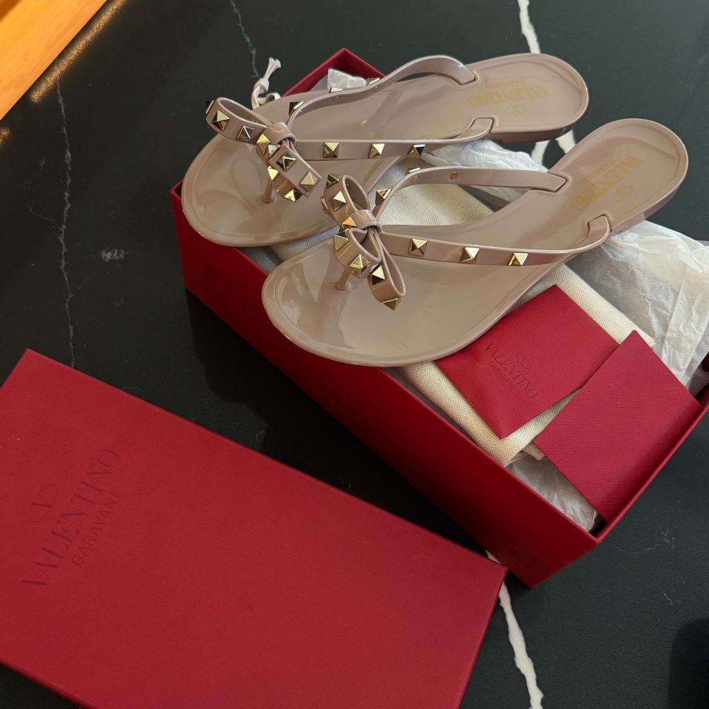 VALENTINO
